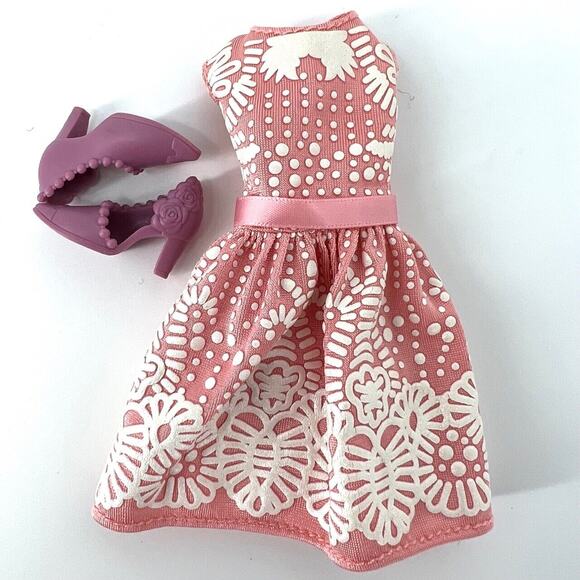 Boxy Girls Pink Hair Jade Doll + Extra Outfit and Shoes - Picture 5 of 8